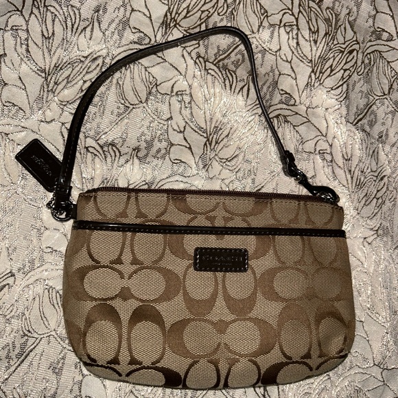 Coach - Park Signature Medium Wristlet - Khaki/Burgundy - Picture 5 of 5